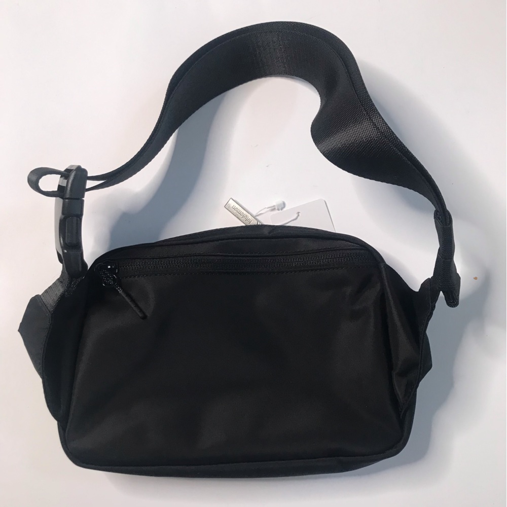 NWT Lululemon Everywhere Belt Bag Crossbody Bum Large 2L Black NEW - Picture 7 of 14